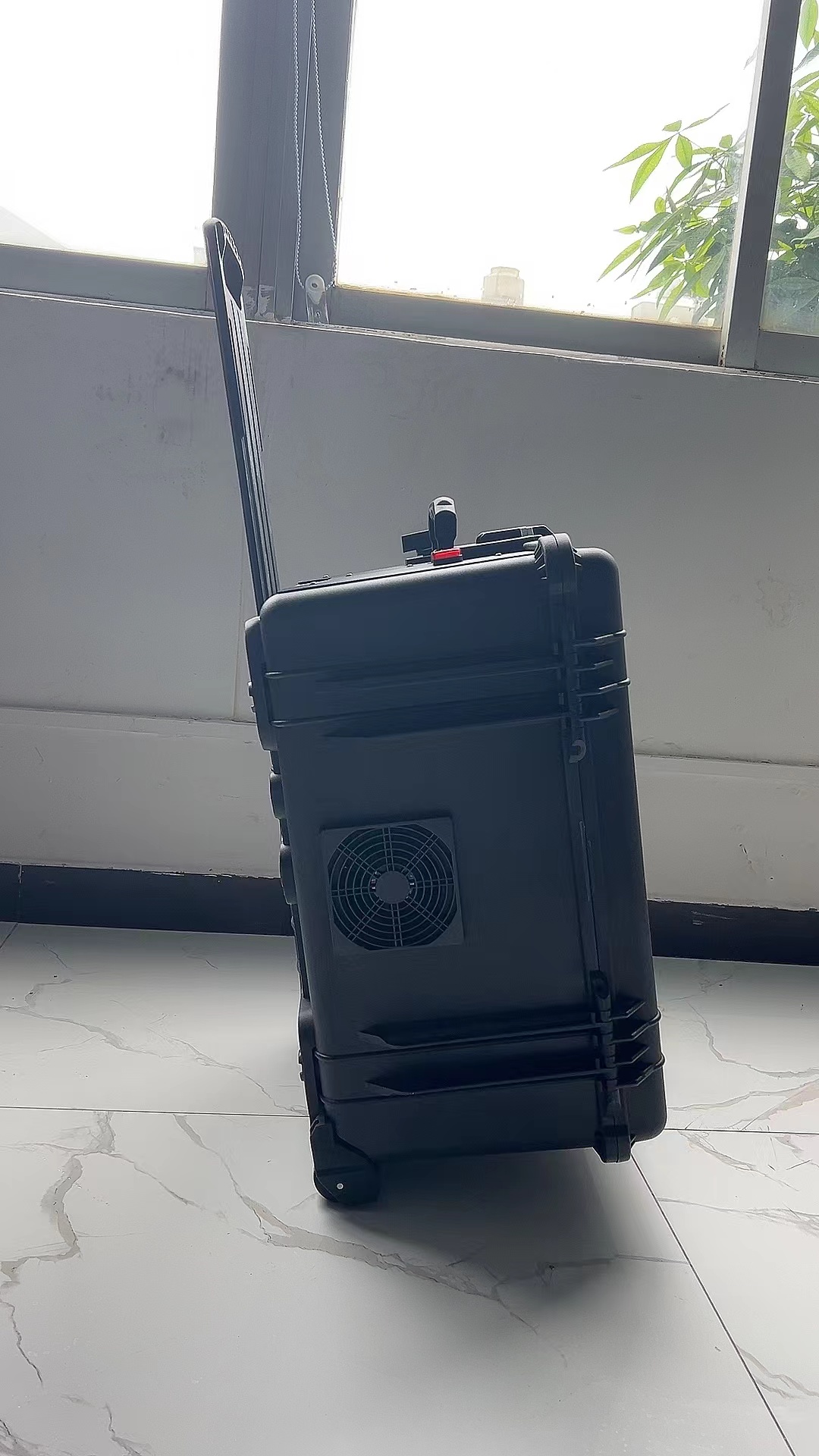 南明手拉箱型移动通信干扰器